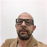 Insegnante lingue privato con diversi anni di esperienza Parlerai fin dalla prima lezione